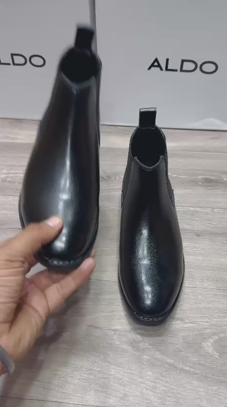 ALDO chelsea boots(Boys)